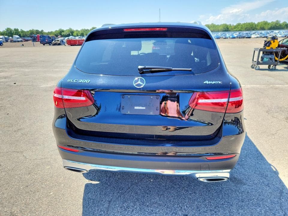 2017 MERCEDES-BENZ GLC 300 4MATIC 6