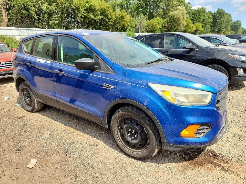 2017 FORD ESCAPE S 4