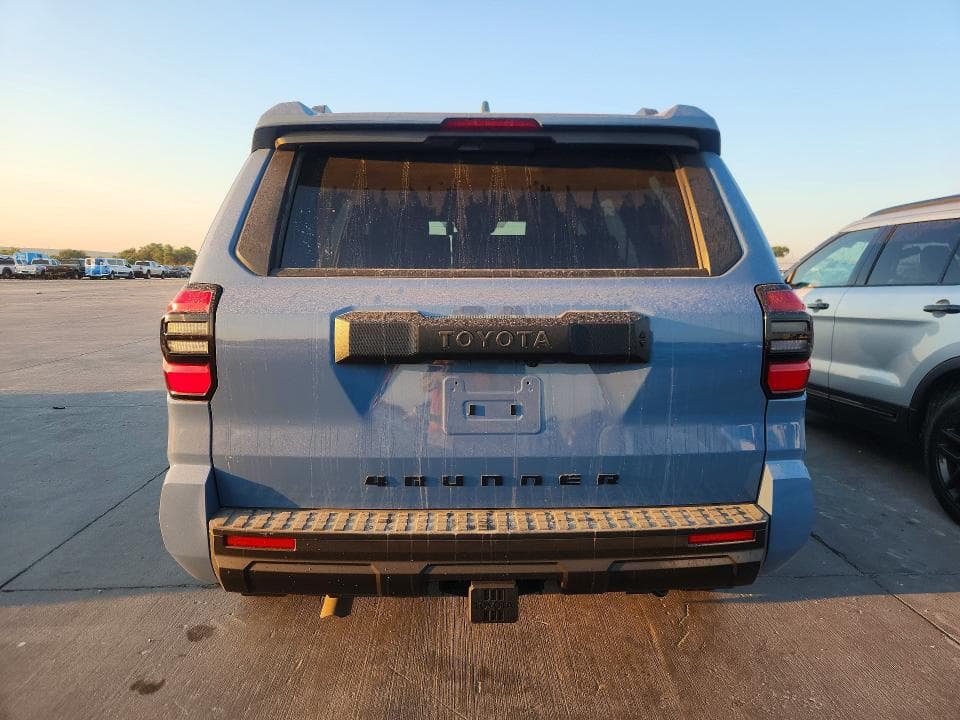 2025 TOYOTA 4RUNNER SR5 6
