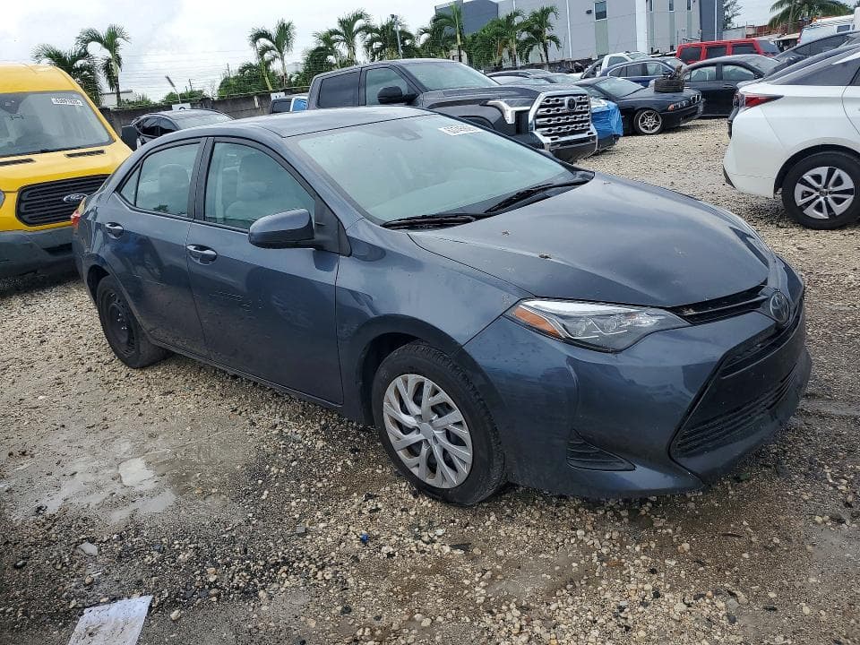 2018 TOYOTA COROLLA LE 4