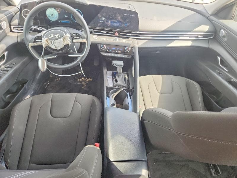 2024 HYUNDAI ELANTRA SEL 8