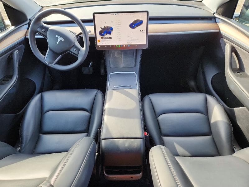 2023 TESLA MODEL Y 8