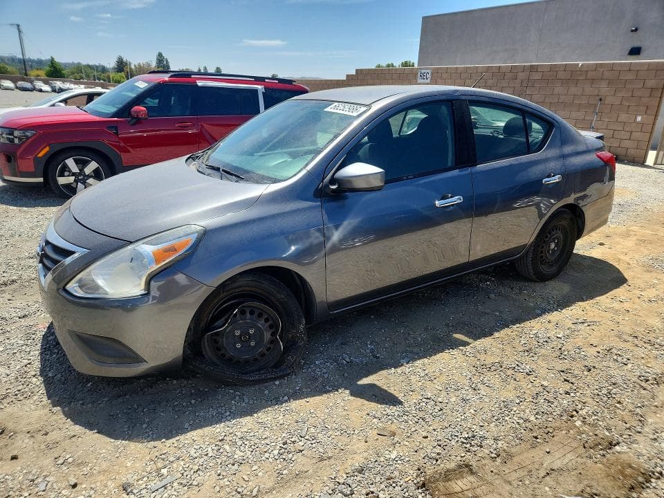 2018 NISSAN VERSA SV - 1