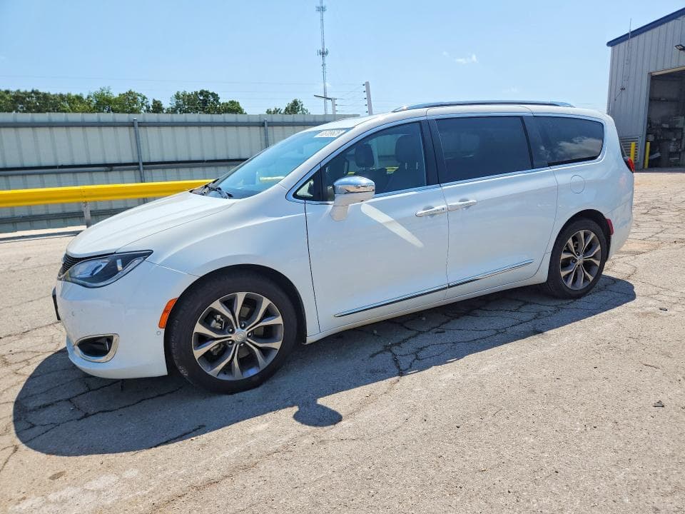 2020 CHRYSLER PACIFICA LIMITED - 1