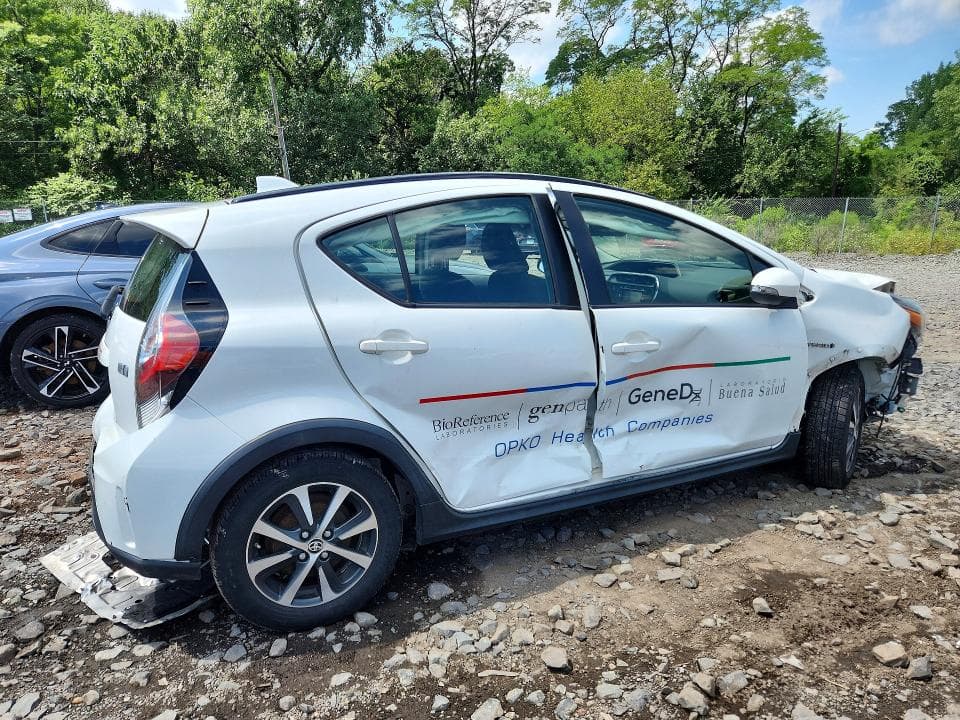 2018 TOYOTA PRIUS C TWO 3
