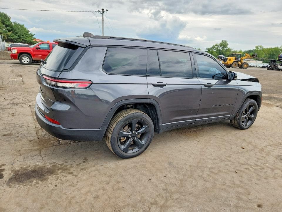 2022 JEEP GRAND CHEROKEE L LAREDO 3