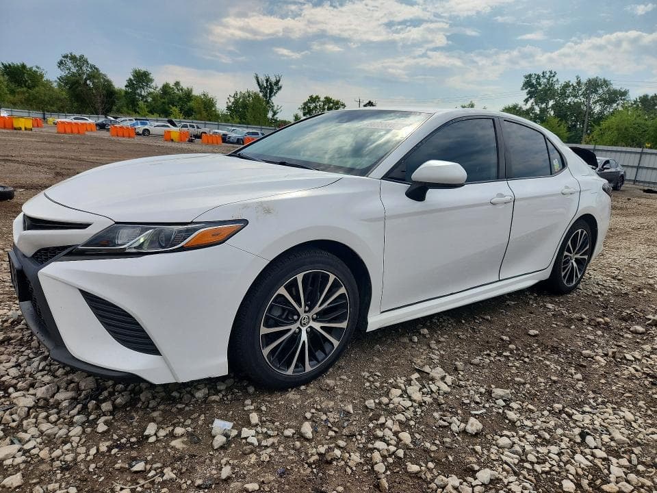 2020 TOYOTA CAMRY SE - 1