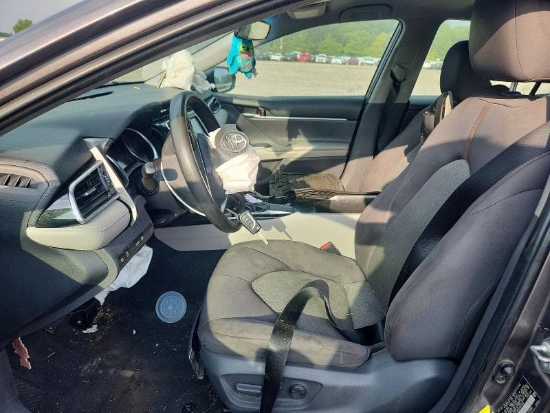 2018 TOYOTA CAMRY LE 7