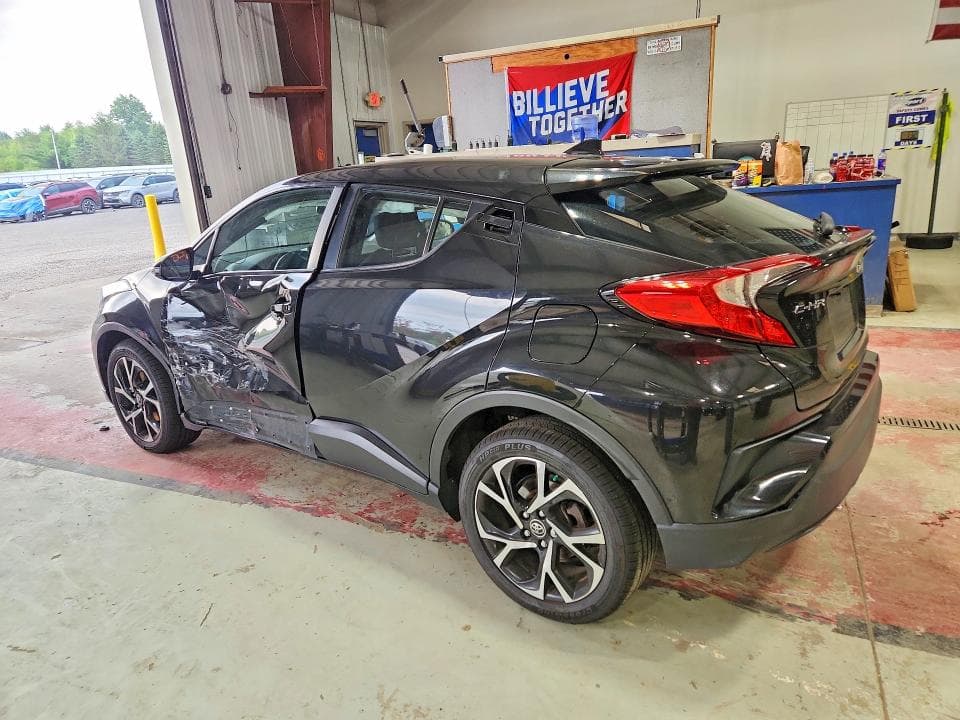 2018 TOYOTA C-HR XLE PREMIUM 2