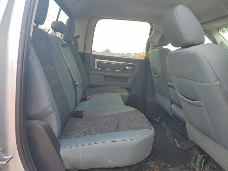 2019 RAM 1500 CLASSIC SLT 10