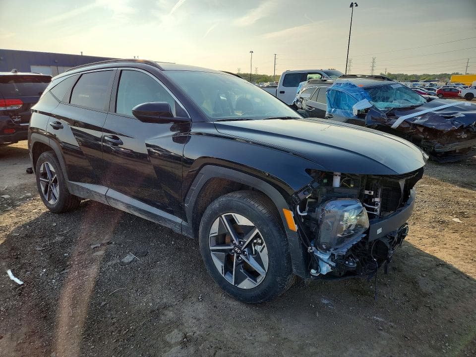 2026 HYUNDAI TUCSON SEL 4