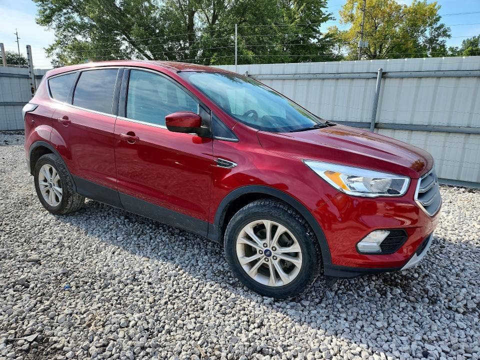 2017 FORD ESCAPE SE 4