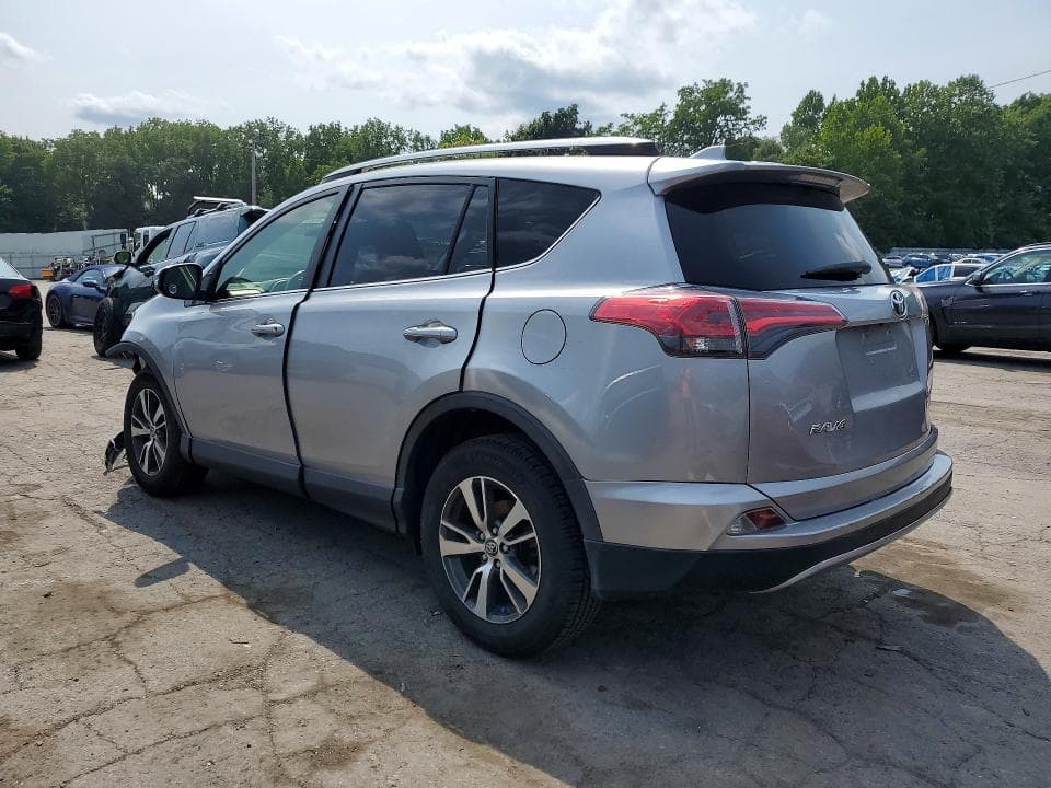 2018 TOYOTA RAV4 XLE 2