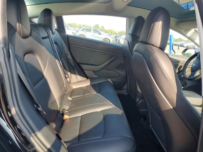 2018 TESLA MODEL 3 10