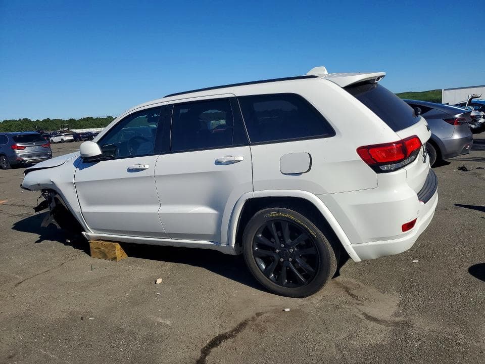 2021 JEEP GRAND CHEROKEE LAREDO 2