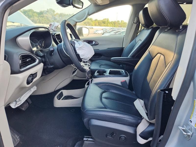 2024 CHRYSLER PACIFICA TOURING L 7