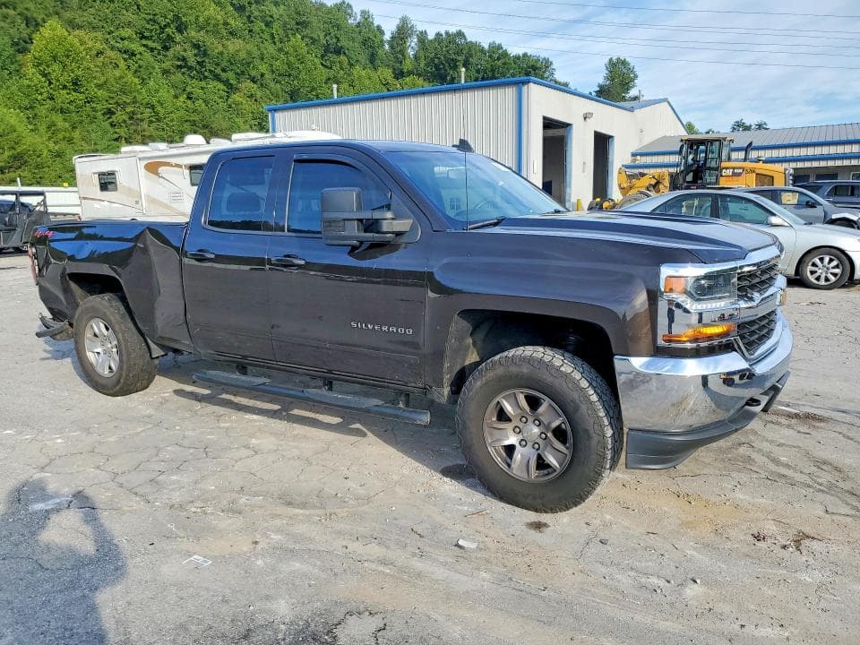 2018 CHEVROLET SILVERADO K1500 LT 4
