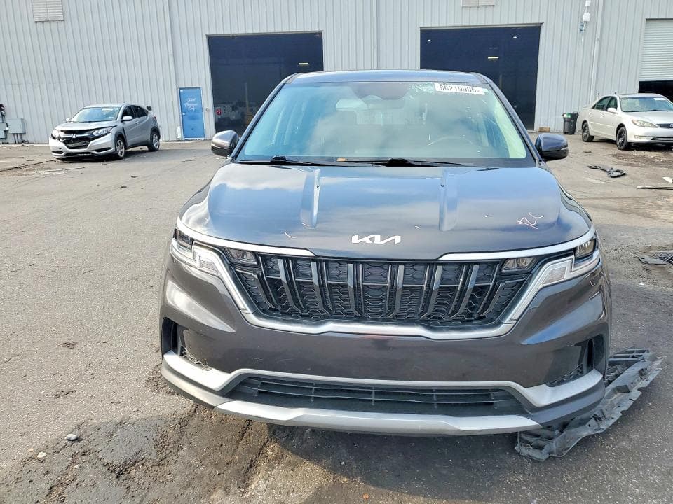 2024 KIA CARNIVAL LX 5