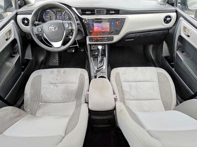 2019 TOYOTA COROLLA LE 8
