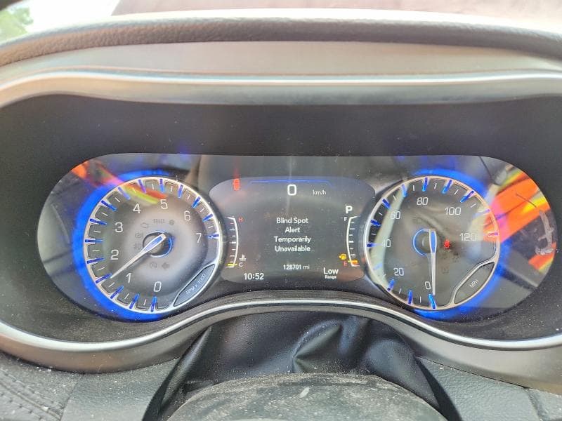 2017 CHRYSLER PACIFICA LIMITED 9