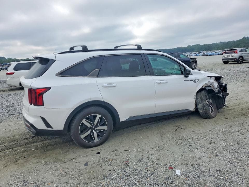 2022 KIA SORENTO S 3