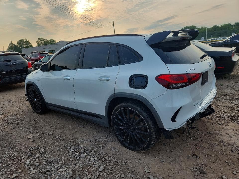 2021 MERCEDES-BENZ GLA 35 AMG 2