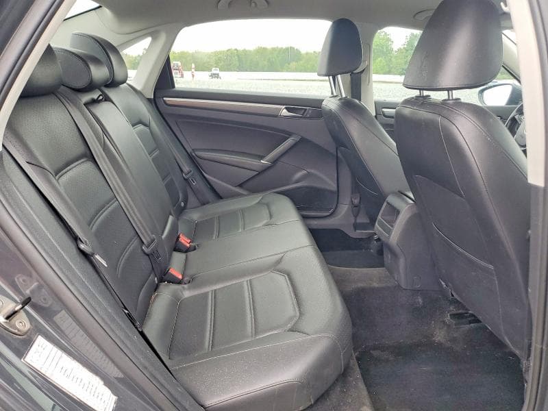 2017 VOLKSWAGEN PASSAT R-LINE 10
