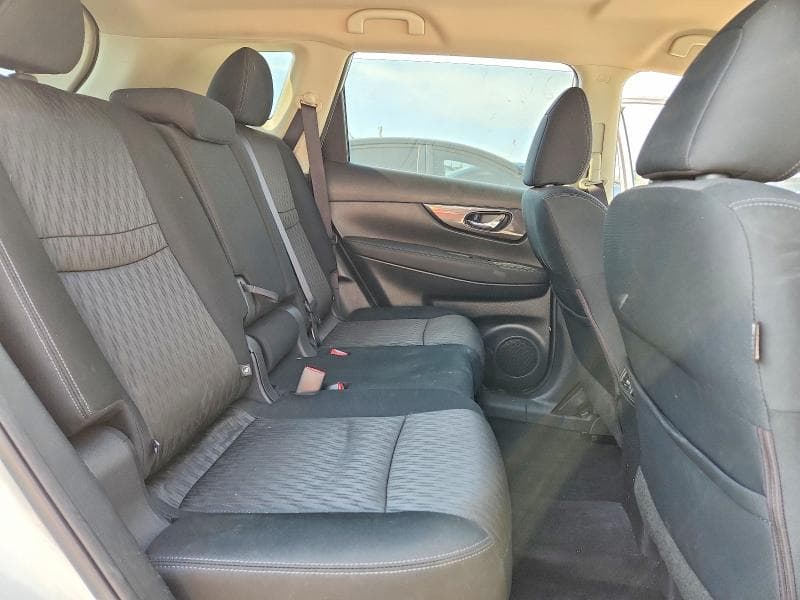 2017 NISSAN ROGUE SV 11