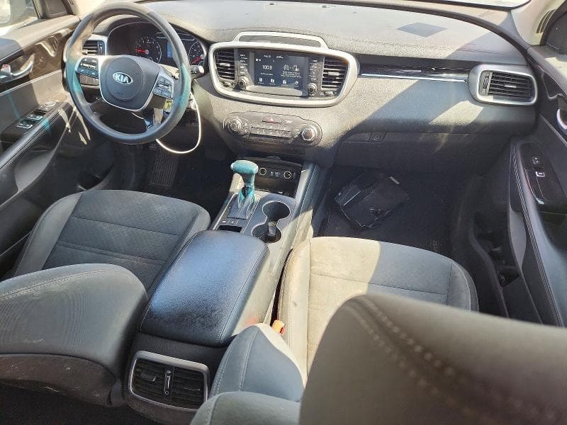 2020 KIA SORENTO S 8