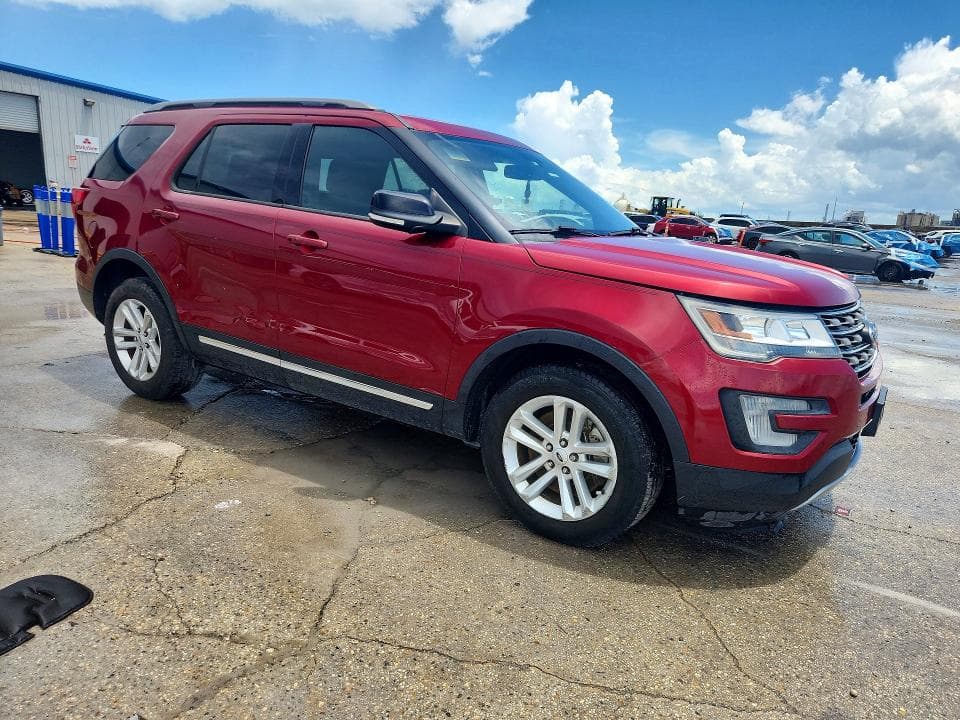 2017 FORD EXPLORER XLT 4