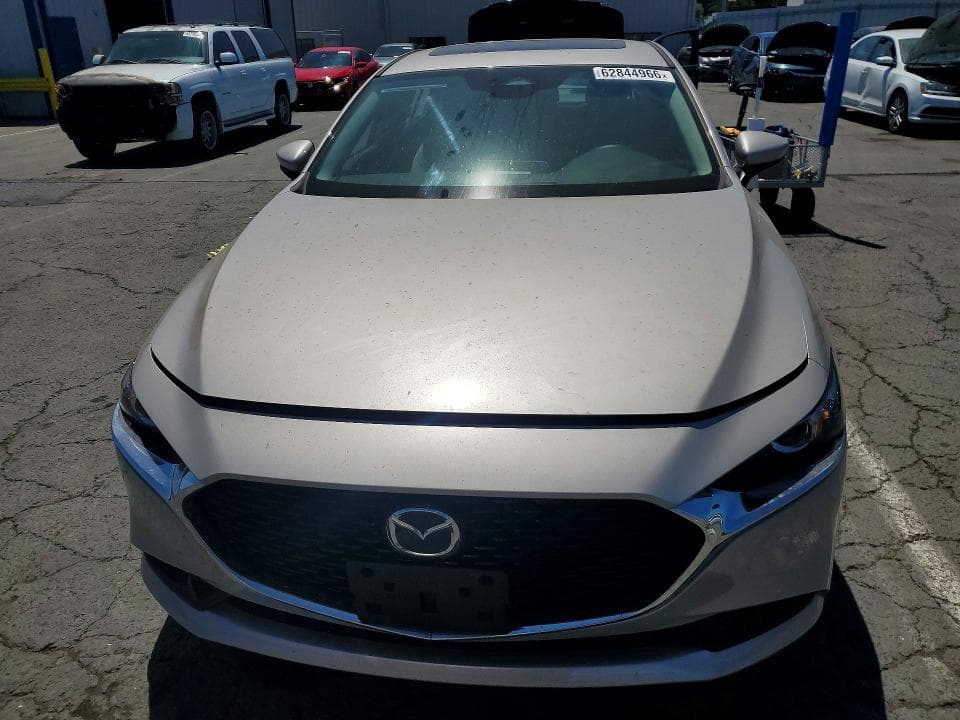 2024 MAZDA 3 PREFERRED 5
