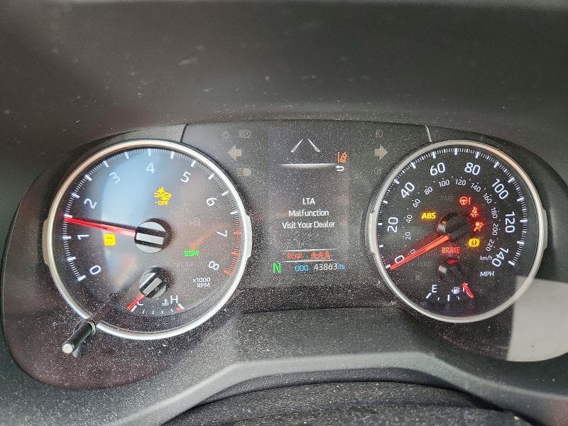 2019 TOYOTA RAV4 XLE PREMIUM 9