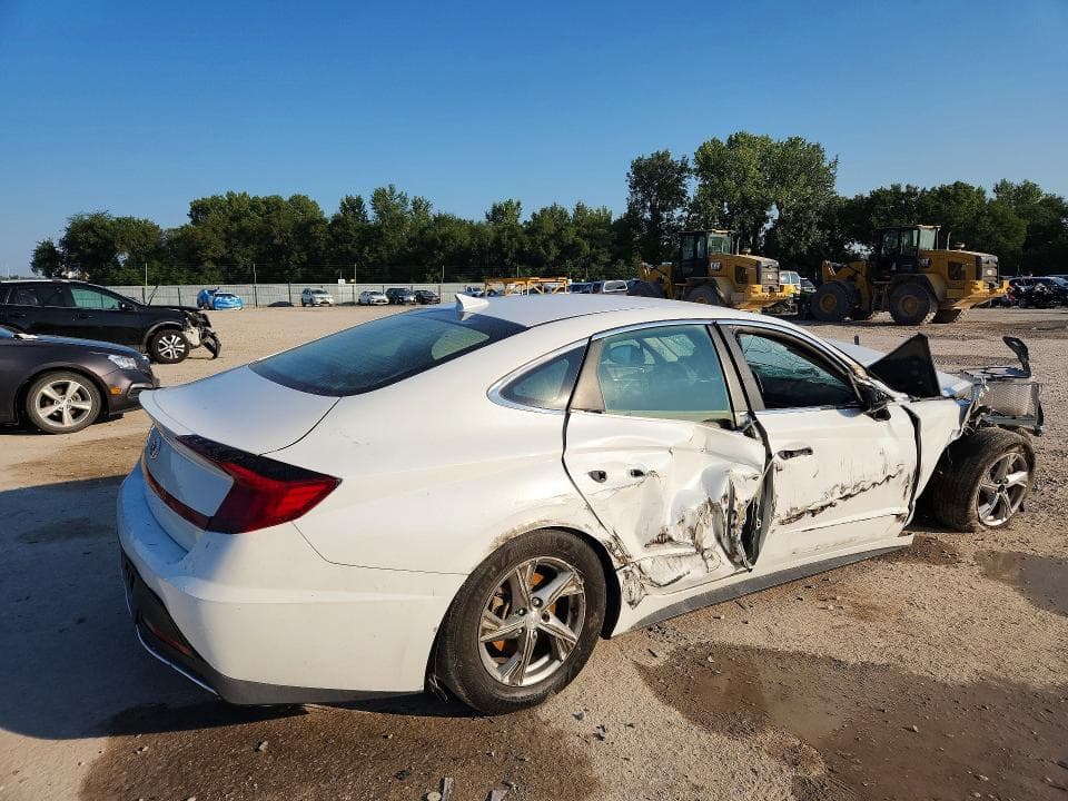 2020 HYUNDAI SONATA SE 3