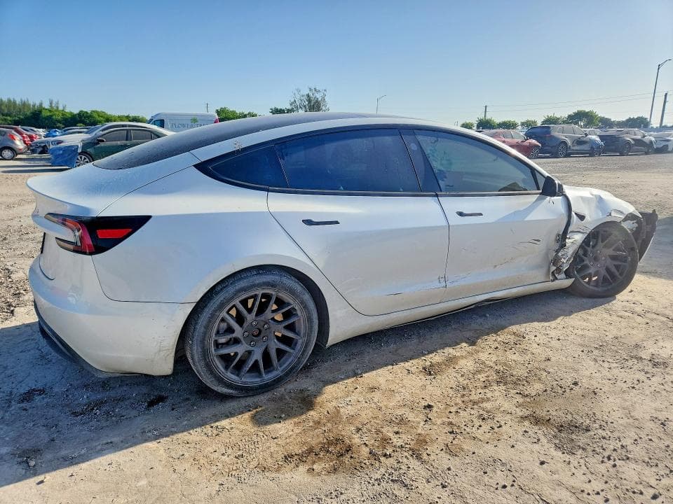 2024 TESLA MODEL 3 3