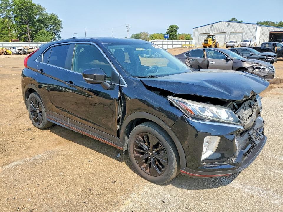 2020 MITSUBISHI ECLIPSE CROSS LE 4