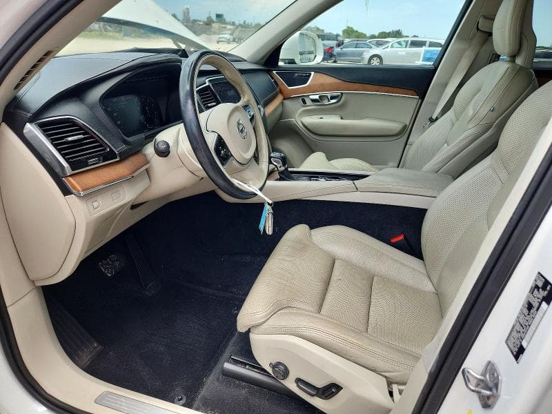 2017 VOLVO XC90 T6 7