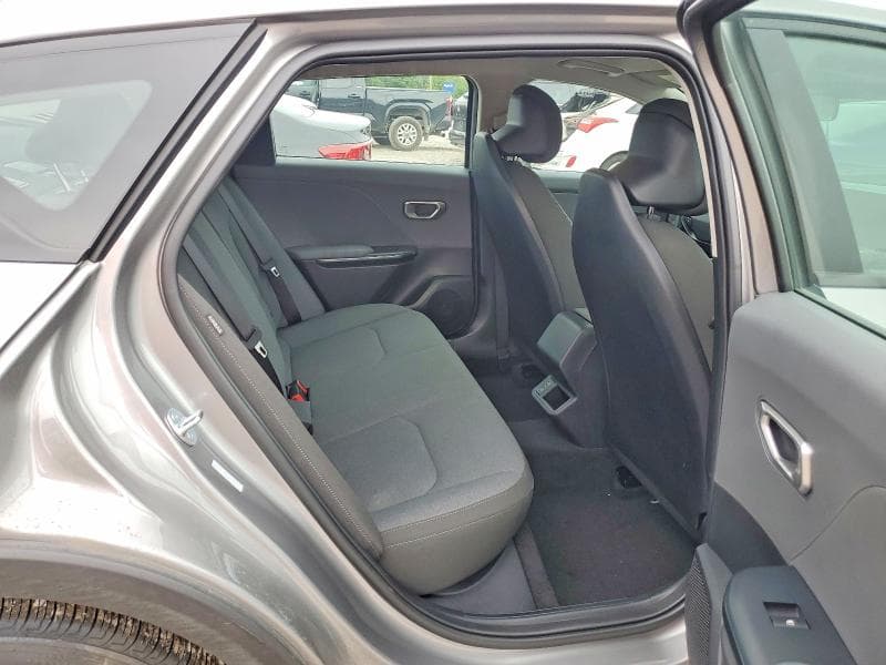 2025 KIA K4 LXS 10