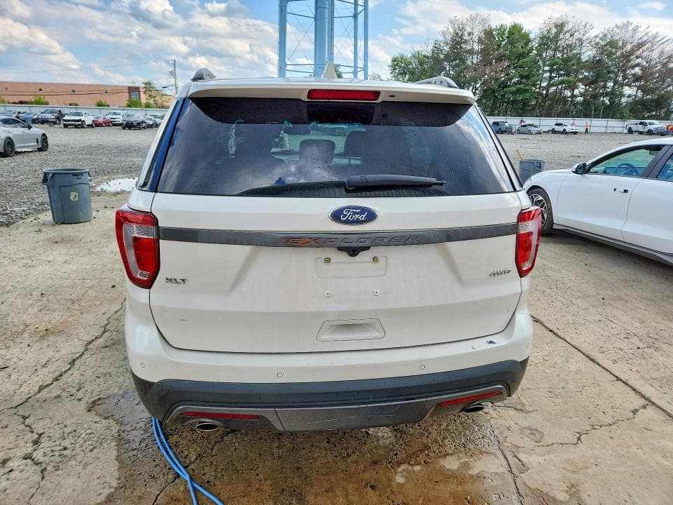 2017 FORD EXPLORER XLT 6