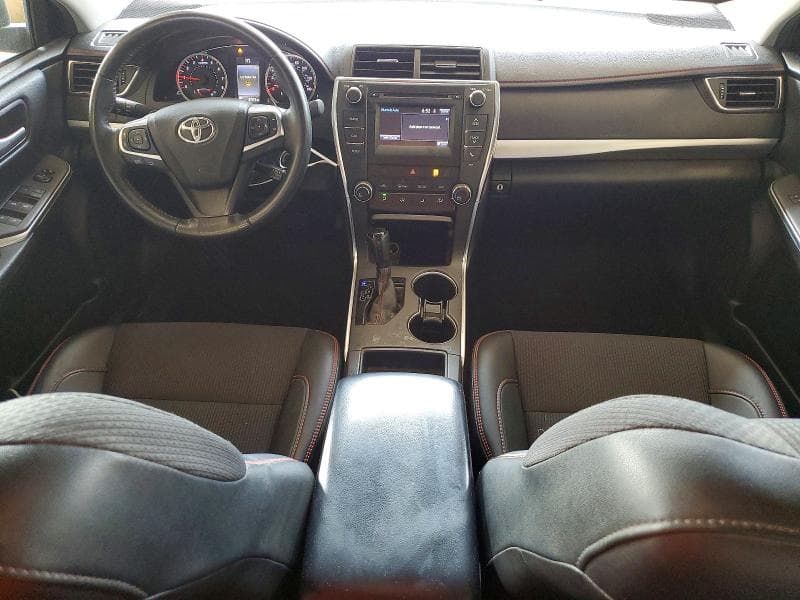 2017 TOYOTA CAMRY SE 8