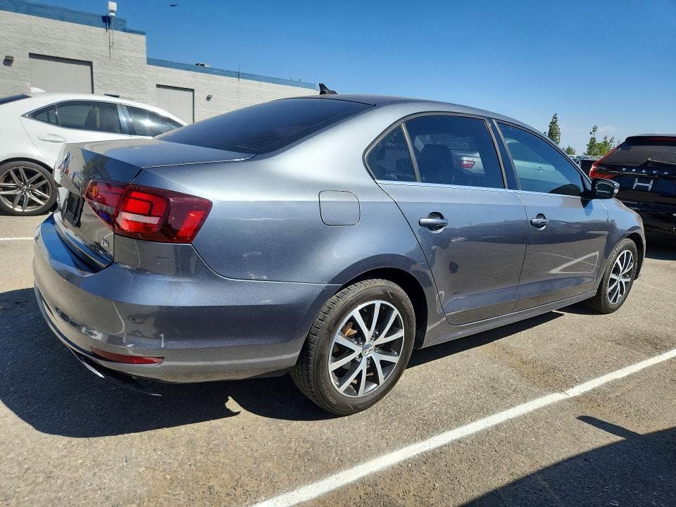 2017 VOLKSWAGEN JETTA SE 3