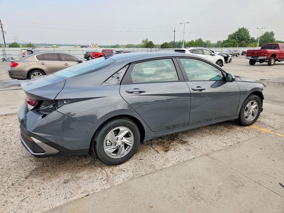 2026 HYUNDAI ELANTRA SE 3