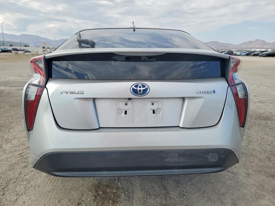 2017 TOYOTA PRIUS THREE 6