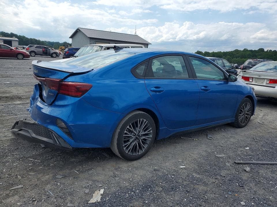2023 KIA FORTE GT LINE 3