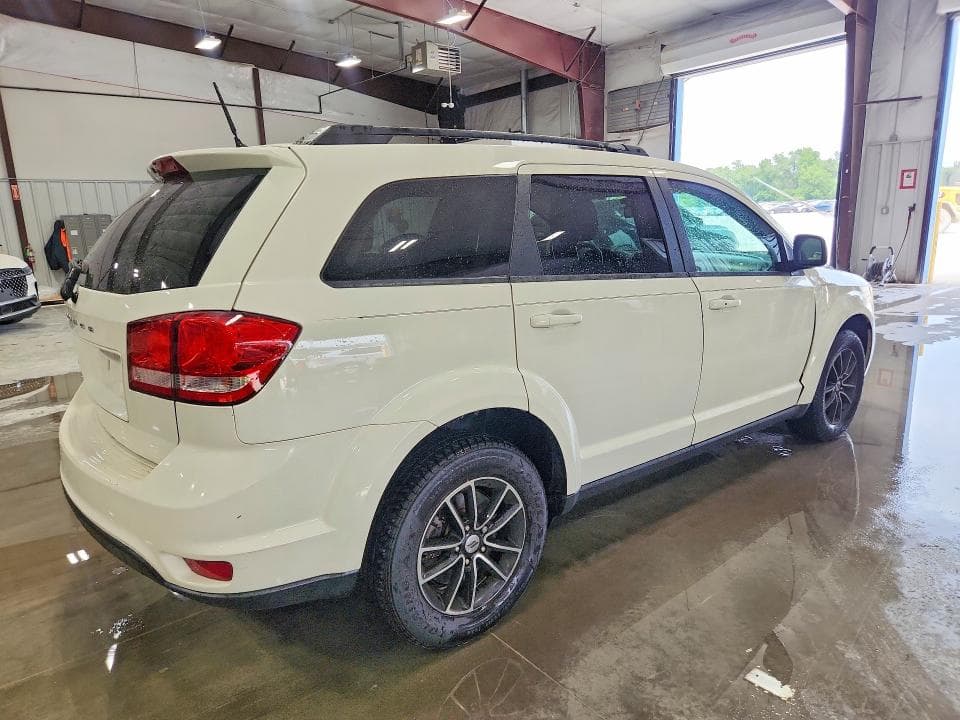 2018 DODGE JOURNEY SXT 3