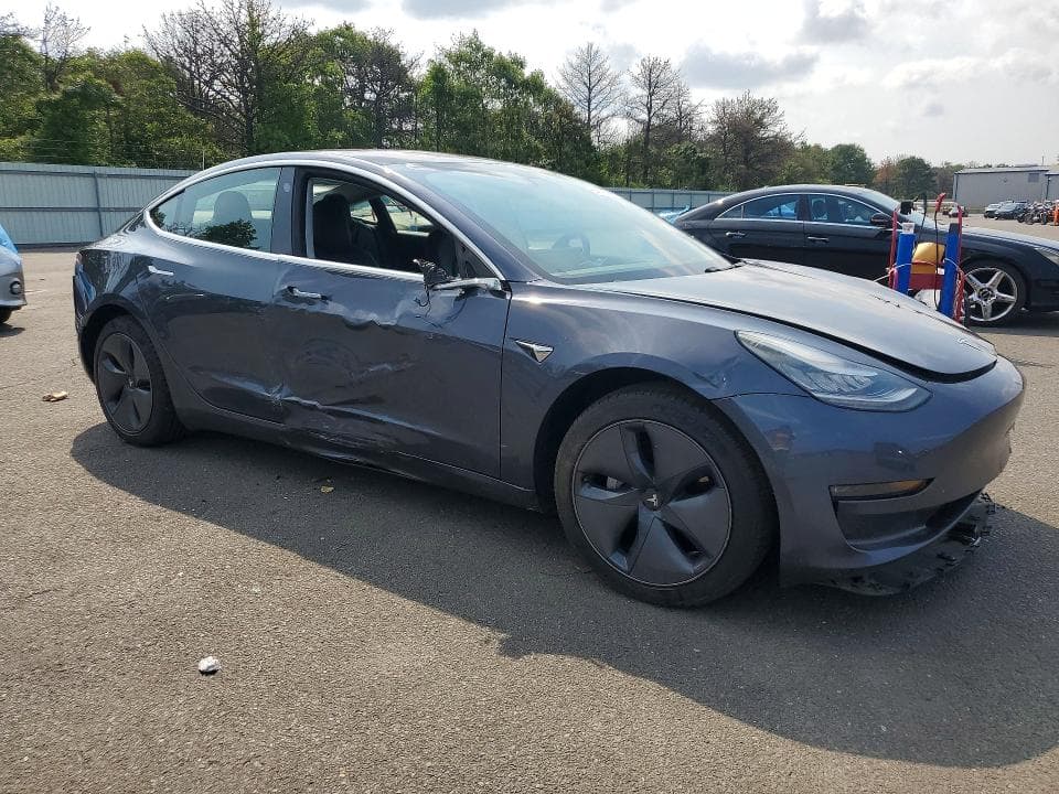 2019 TESLA MODEL 3 4