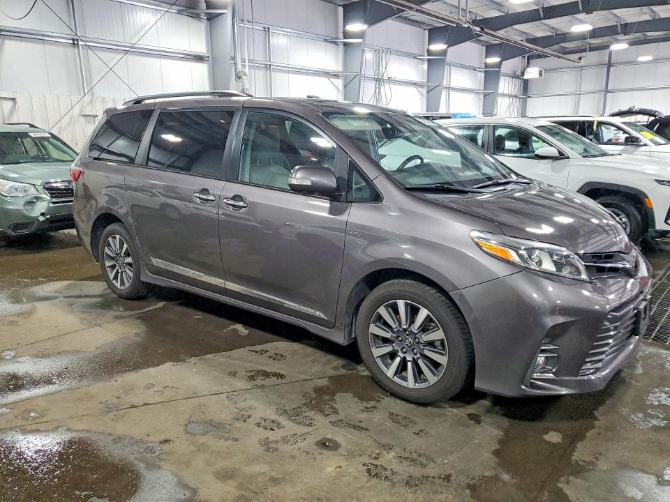 2020 TOYOTA SIENNA LIMITED PREMIUM 7-PASSENGER 4