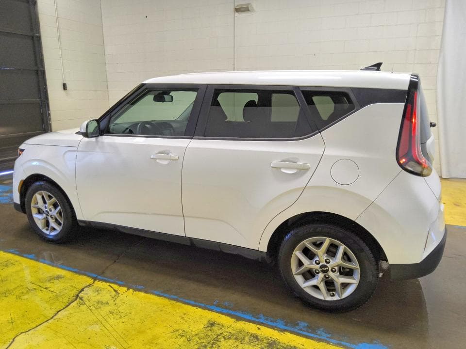 2023 KIA SOUL LX 2