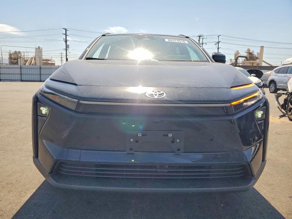 2026 TOYOTA BZ XLE PLUS 5