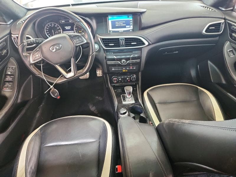 2017 INFINITI QX30 BASE 8