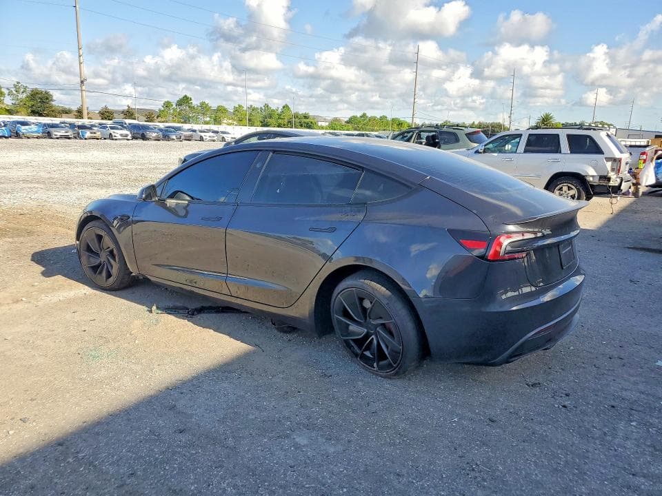 2026 TESLA MODEL 3 2